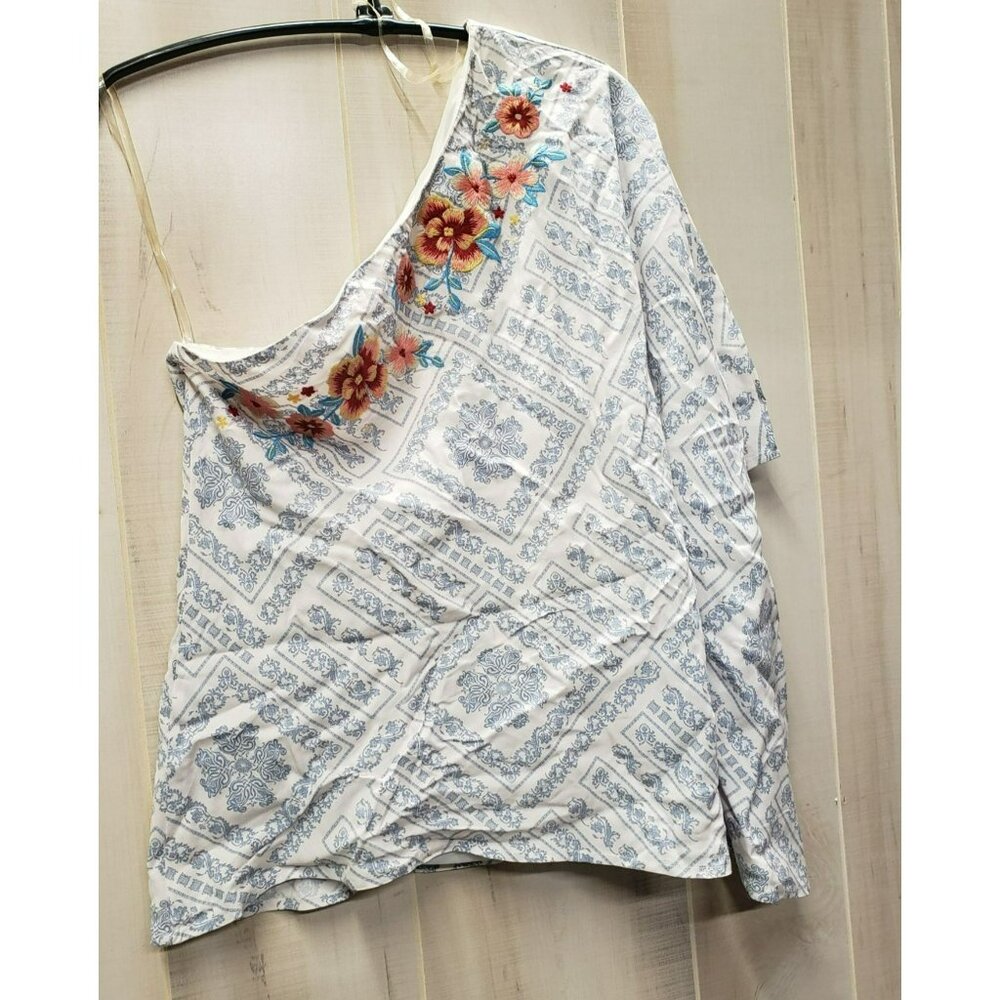 Savanna Jane Floral Embroidered One-Shoulder Top Medium Lined Boho Blue White